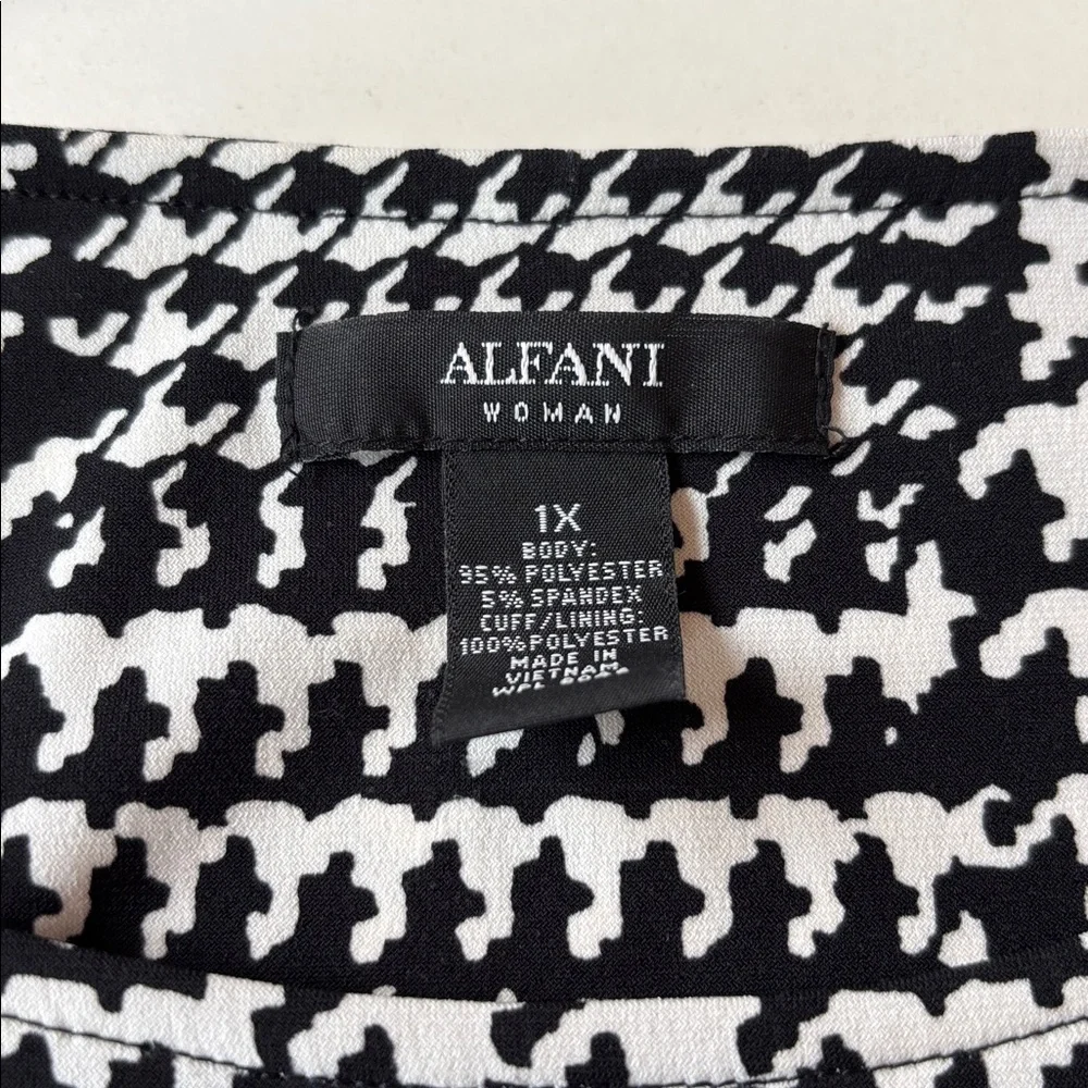 Alfani Woman 1X Black White Houndstooth Ruffle Sleeve Blouse Plus Size Top - Picture 2 of 7